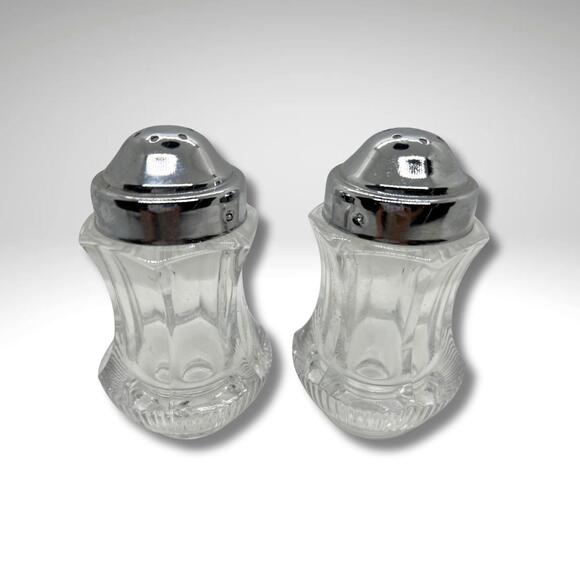 Vintage Fostoria American Lead Crystal Salt and Pepper Shakers - Picture 1 of 4